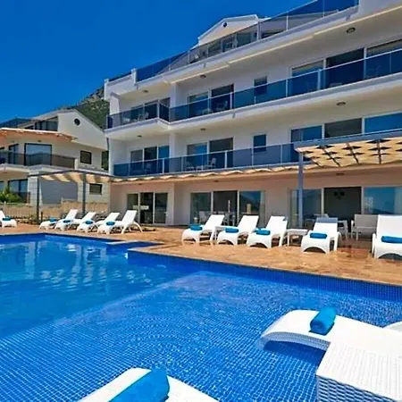 فيلة Sleeps 17 Pool Air Con Wifi