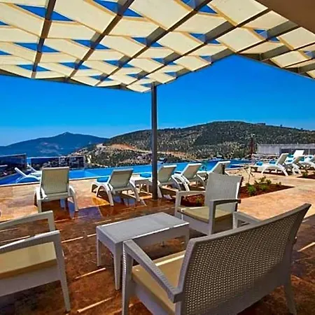 Sleeps 17 Pool Air Con Wifi فيلة كالكان