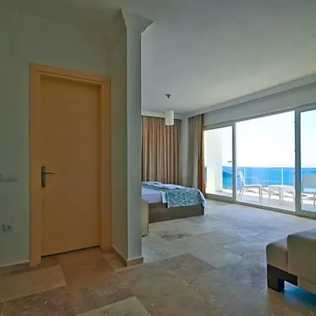 Sleeps 17 Pool Air Con Wifi * كالكان