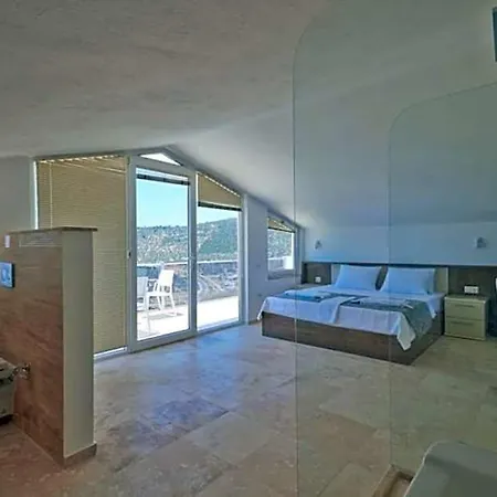 Sleeps 17 Pool Air Con Wifi فيلة