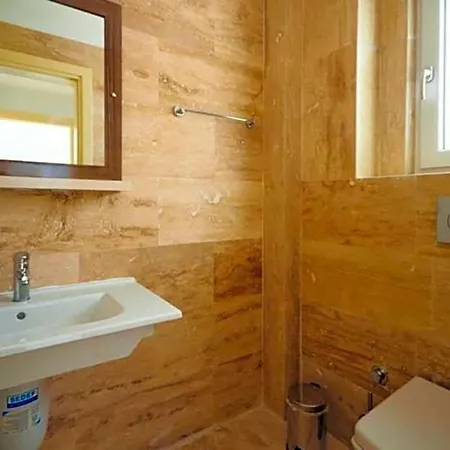 Sleeps 17 Pool Air Con Wifi * كالكان