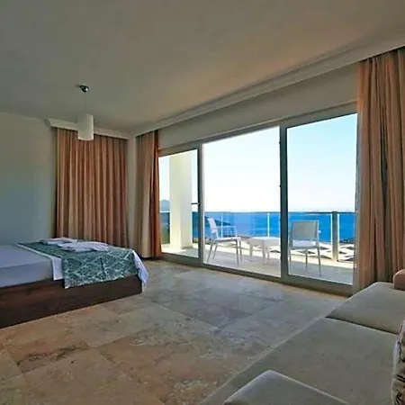Sleeps 17 Pool Air Con Wifi فيلة